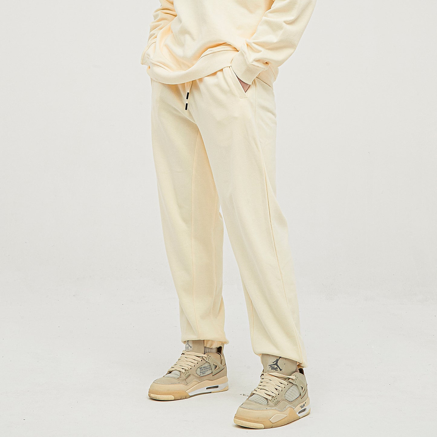 605846-YAM